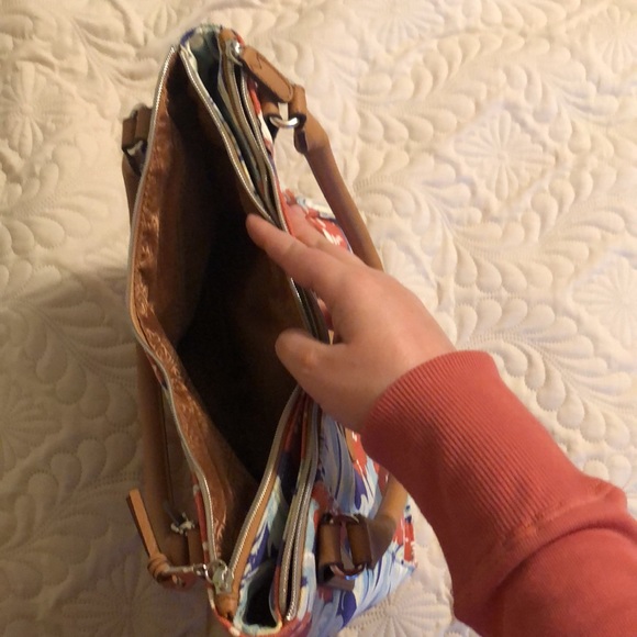 Relic canvas tote with fun floral pattern - Picture 4 of 5